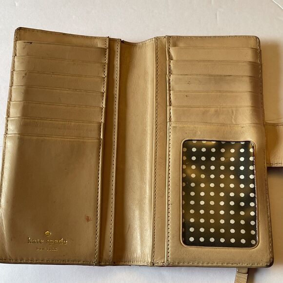 Kate Spade Wallet With Coin Zip New York Red patent Leather Tan Inside Used - Picture 6 of 16